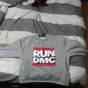 RUN DMC gray cropped sweater